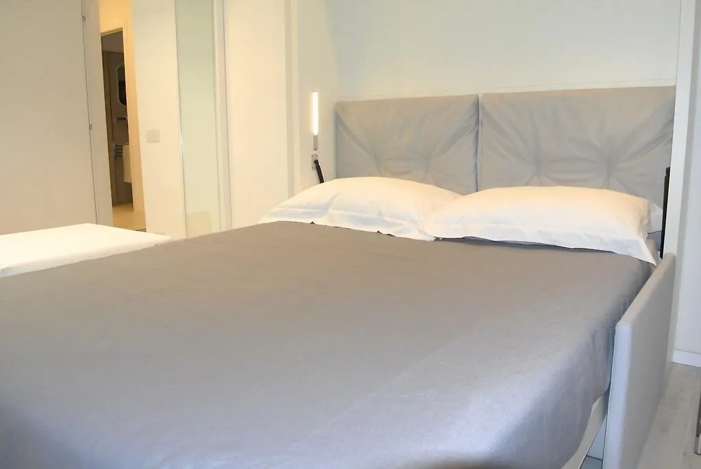 Apartment Duomo Inn Milan Italy